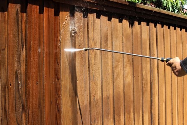 Fence Cleaning in Nashville