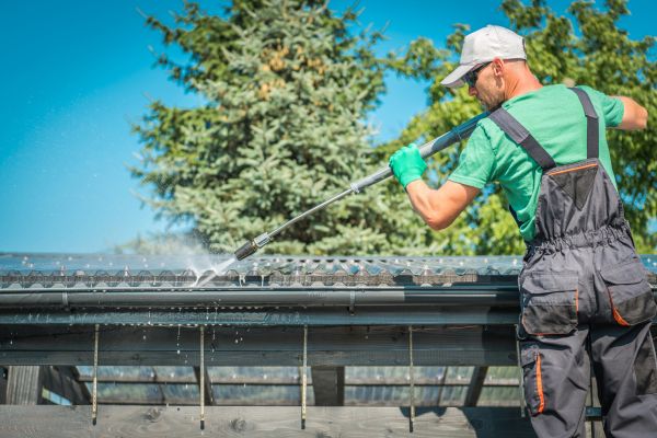 Gutter Power Washing in Nashville