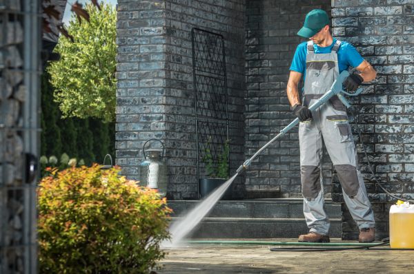 Outside House Cleaning in Nashville