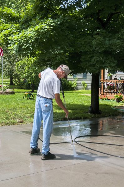 Driveway Concrete Cleaning in Nashville